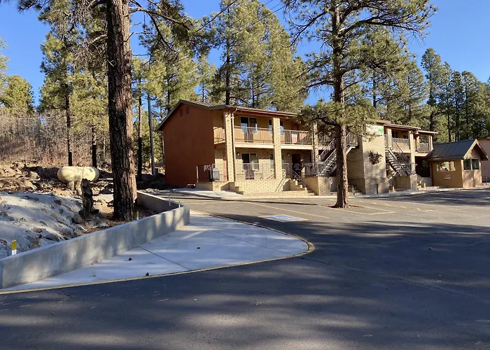 Motel In The Pines 2*