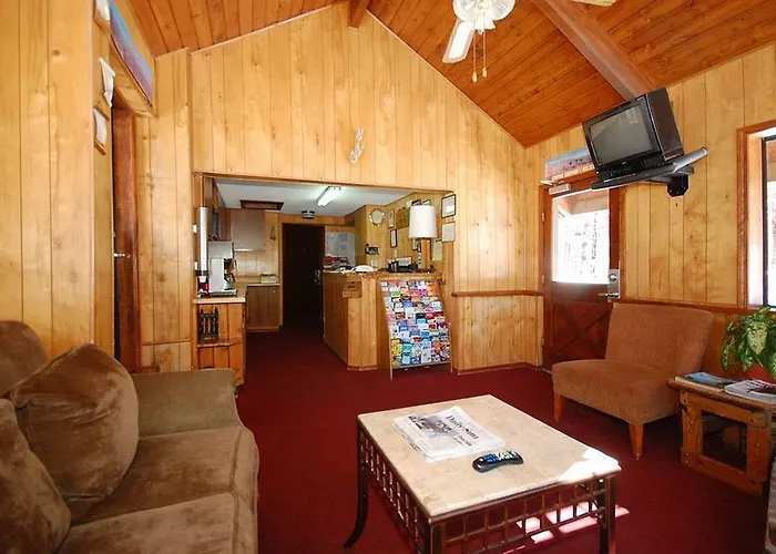 Motel In The Pines 2*